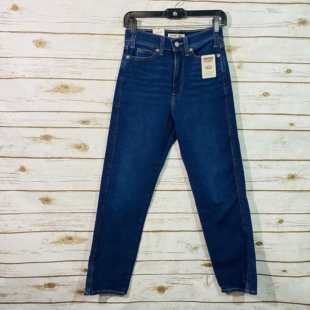 Signature Levi Strauss Women's 2 W26 High Rise Straight Med‎ Wash Jeans